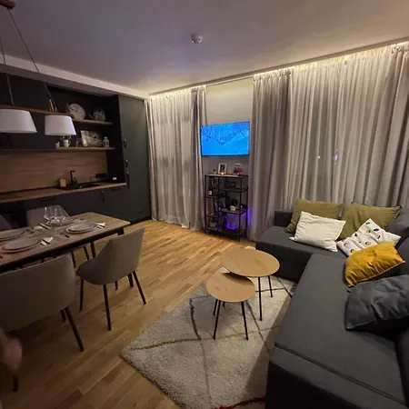 Διαμέρισμα Ski-in Flat Next To Road At Mountain View *