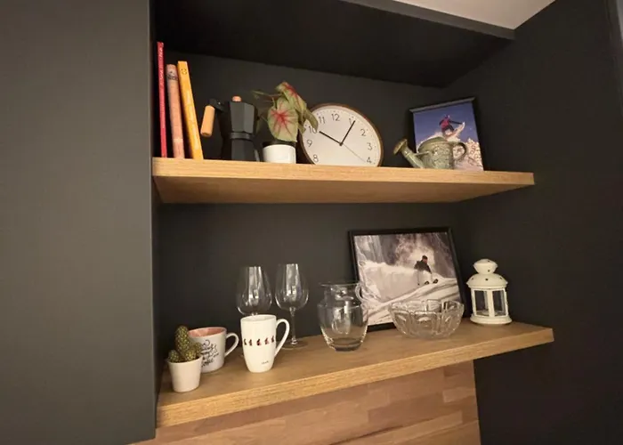 Ski-in Flat Next To Road At Mountain View Apartment