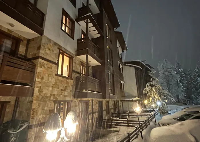 Apartment Ski-in Flat Next To Road At Mountain View *