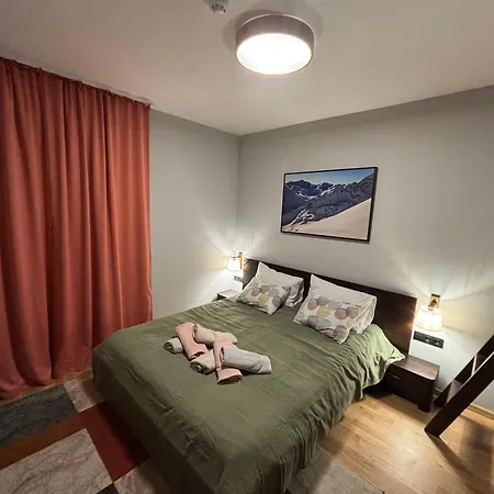 Ski-in Flat Next To Road At Mountain View * Bansko