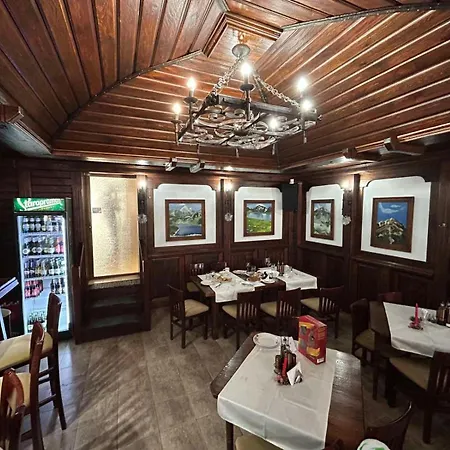 Ski-in Flat Next To Road At Mountain View Apartmán Bansko