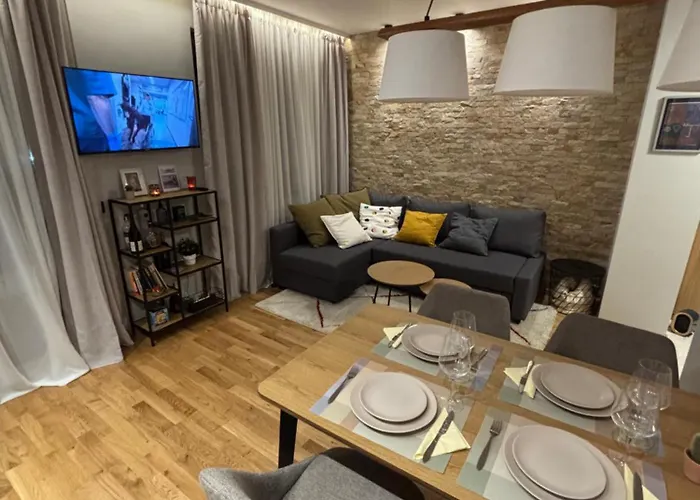 Ski-in Flat Next To Road At Mountain View 公寓 *