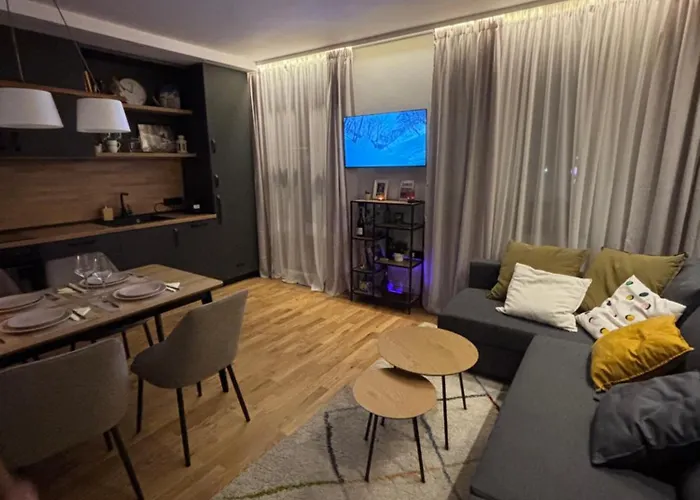 公寓 Ski-in Flat Next To Road At Mountain View *